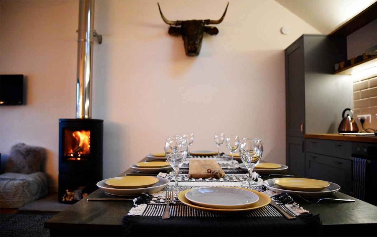 Lodge On The Loch Sconser Bagian luar foto