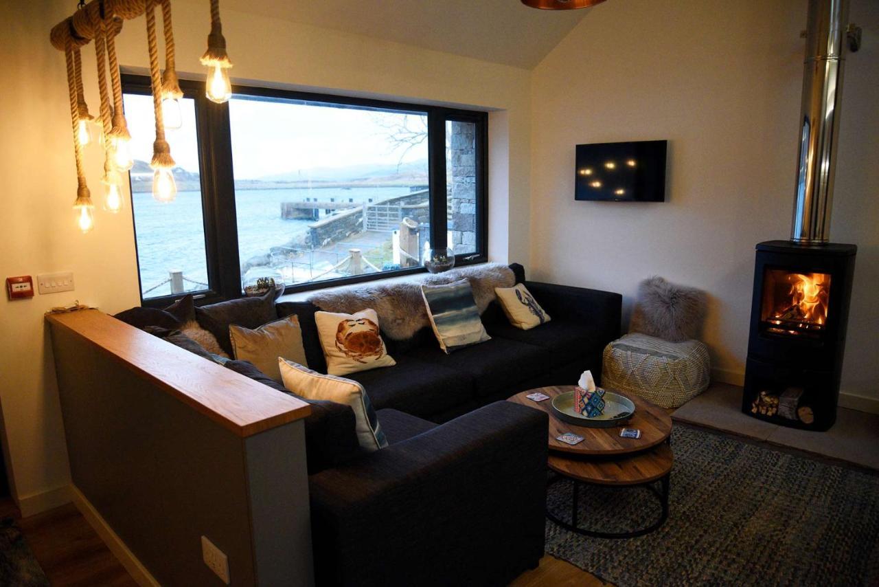 Lodge On The Loch Sconser Bagian luar foto